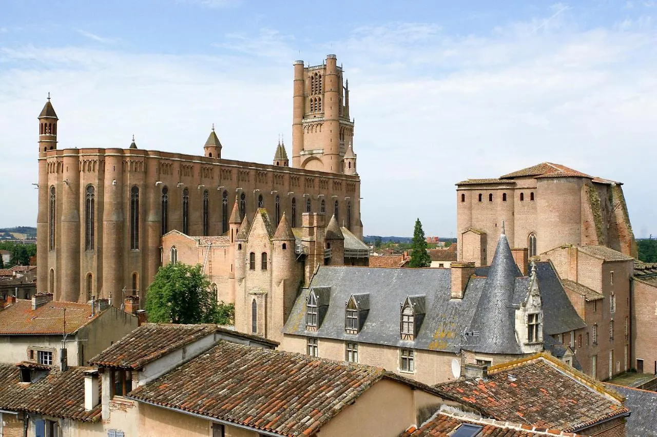 Yvette Guilbert, Proche Centre Apartment Albi